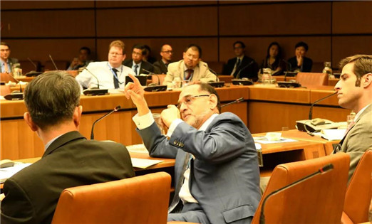 iaea官员交流.jpg