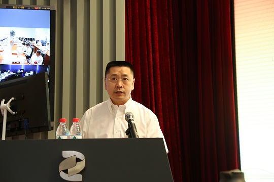 20200703公司第九次党代会-卢洪早作报告.jpg