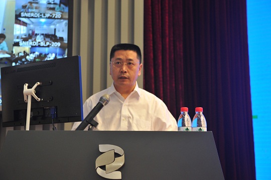 20200713公司召开2020年中工作会议-卢洪早1.jpg
